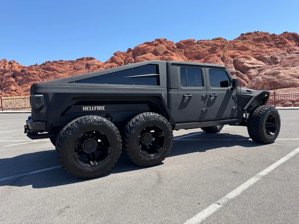 2023 Jeep JT Gladiator - Image 8 of 31