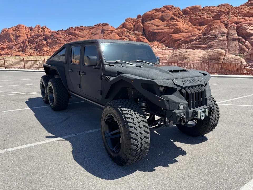 2023 Jeep JT Gladiator - Image 10 of 31