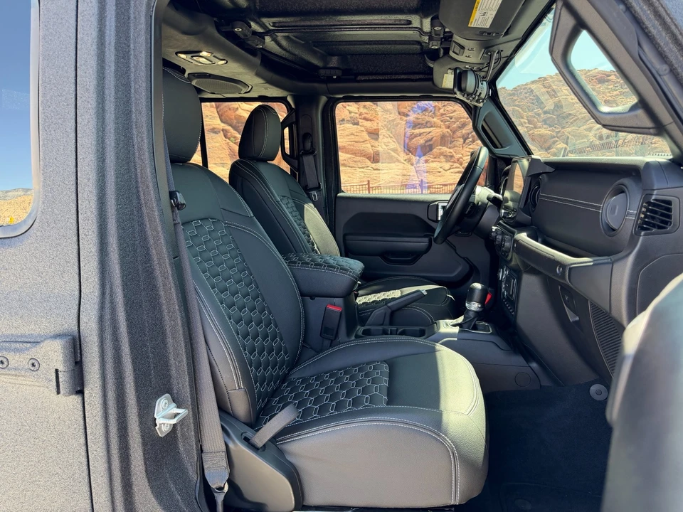 2023 Jeep JT Gladiator - Image 29 of 31