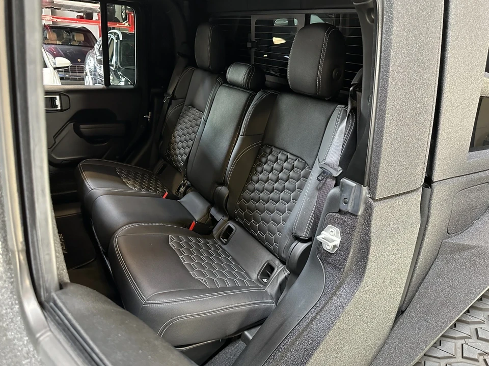 2023 Jeep JT Gladiator - Image 16 of 21