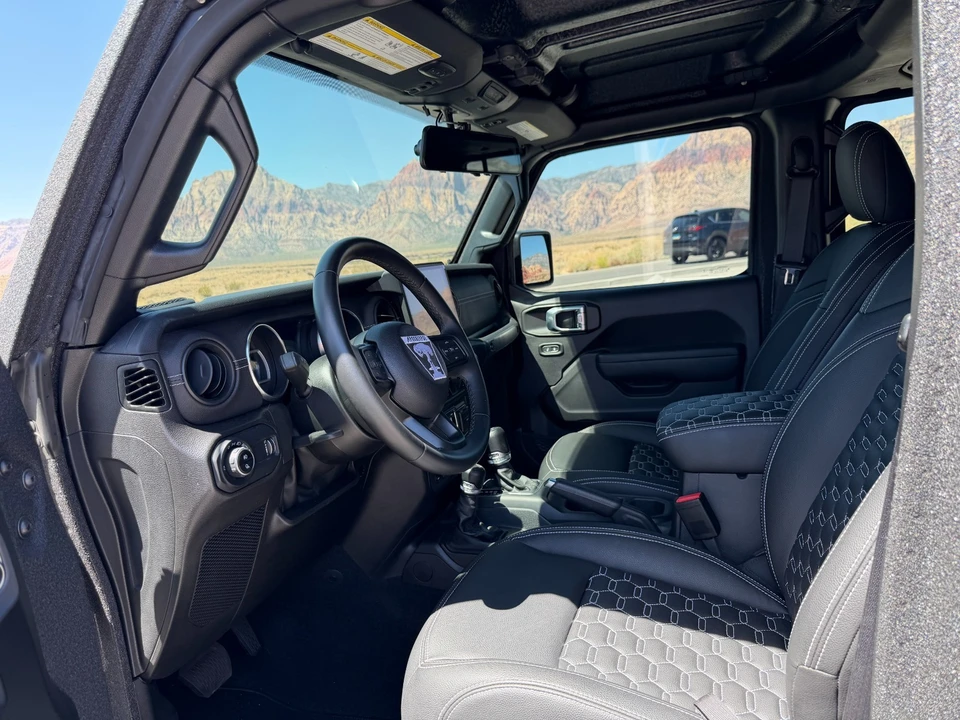 2023 Jeep JT Gladiator - Image 27 of 31