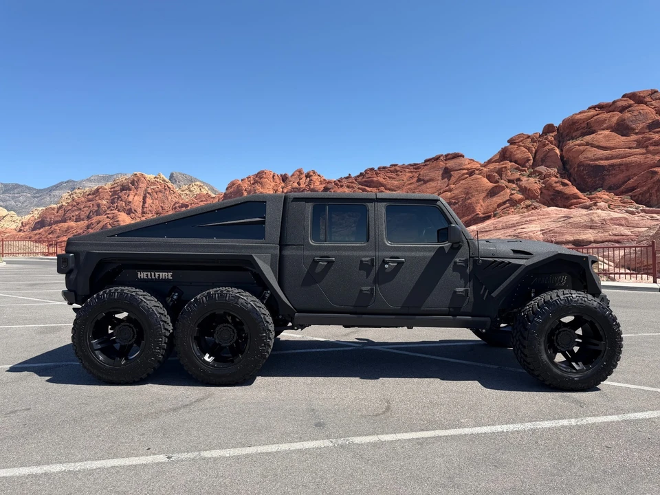 2023 Jeep JT Gladiator - Image 9 of 31