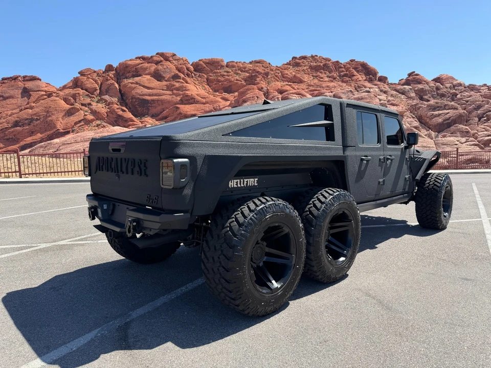 2023 Jeep JT Gladiator - Image 7 of 31