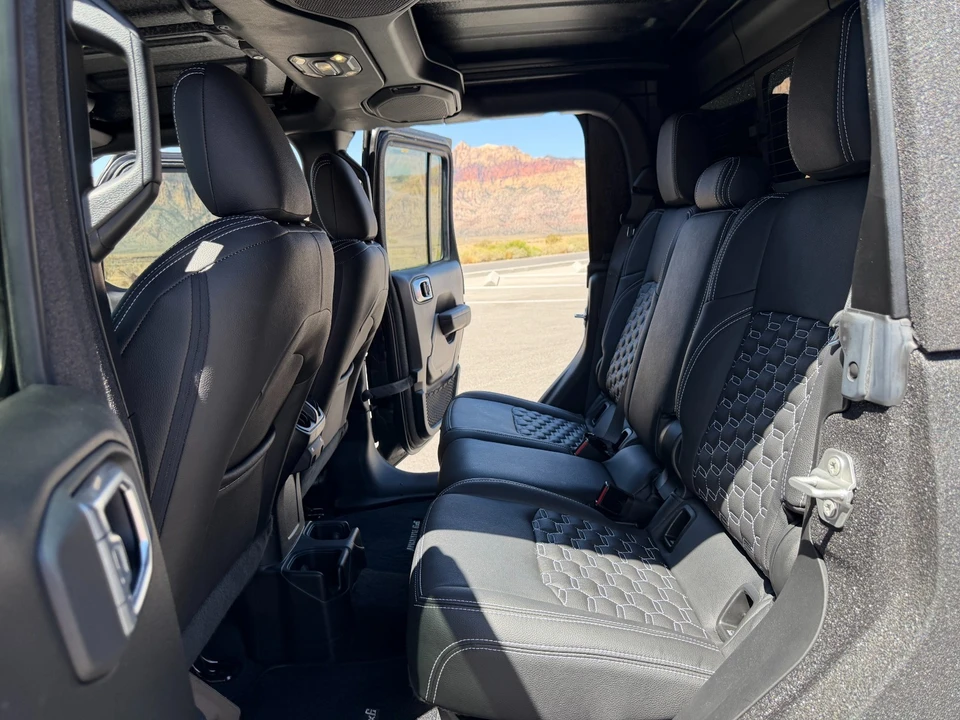 2023 Jeep JT Gladiator - Image 22 of 31