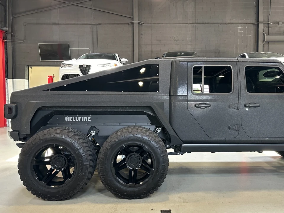 2023 Jeep JT Gladiator - Image 11 of 21