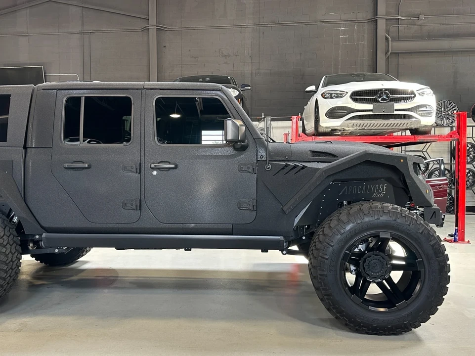 2023 Jeep JT Gladiator - Image 12 of 21
