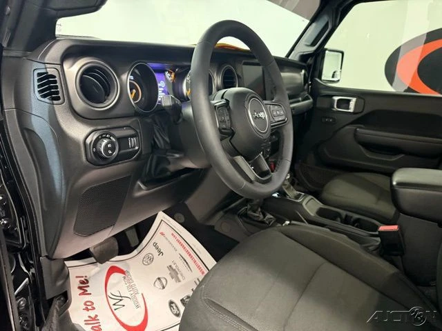 2023 Jeep JT Gladiator - Image 12 of 19