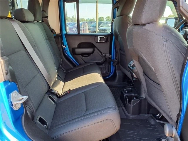 2023 Jeep JT Gladiator - Image 20 of 21