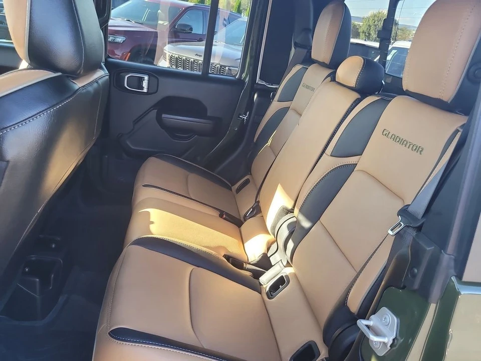 2023 Jeep JT Gladiator - Image 10 of 21