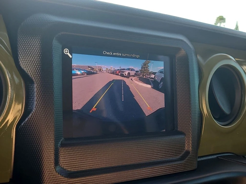 2023 Jeep JT Gladiator - Image 19 of 21