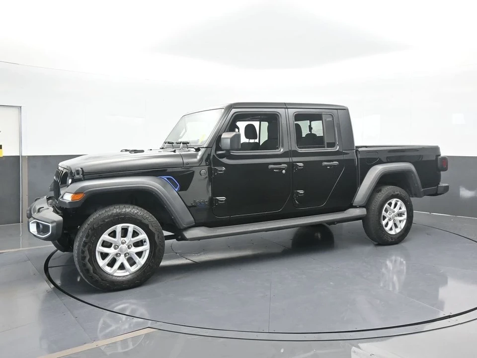 2023 Jeep JT Gladiator - Image 2 of 12