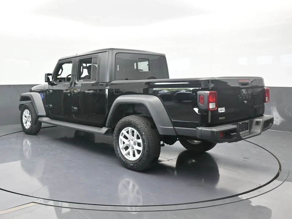 2023 Jeep JT Gladiator - Image 4 of 12
