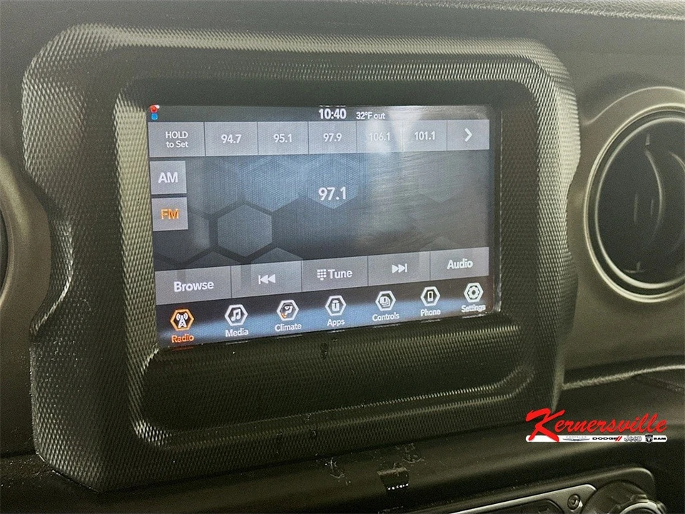 2023 Jeep JT Gladiator - Image 17 of 21