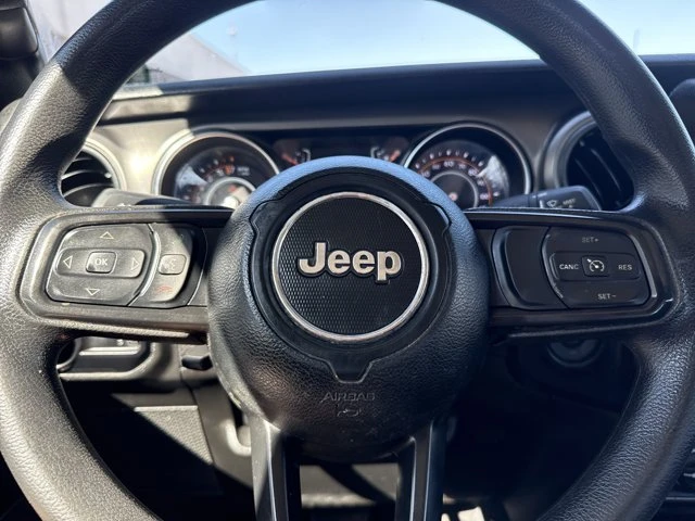 2023 Jeep JT Gladiator - Image 15 of 17