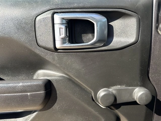 2023 Jeep JT Gladiator - Image 12 of 17