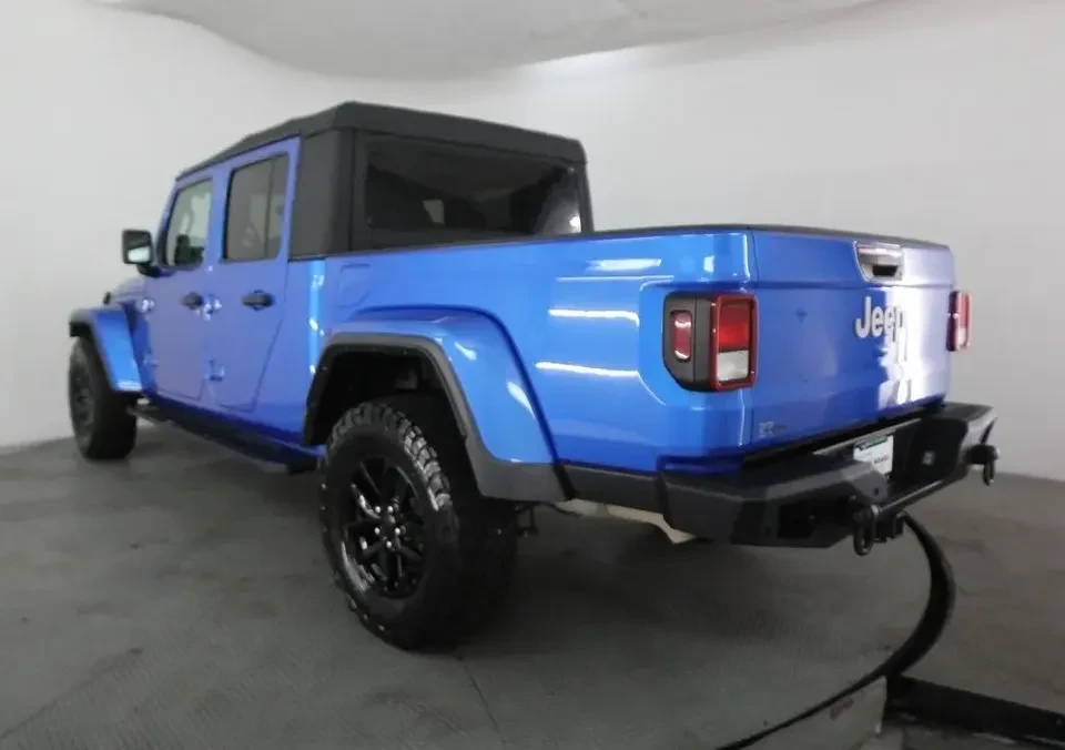 2023 Jeep JT Gladiator - Image 6 of 17
