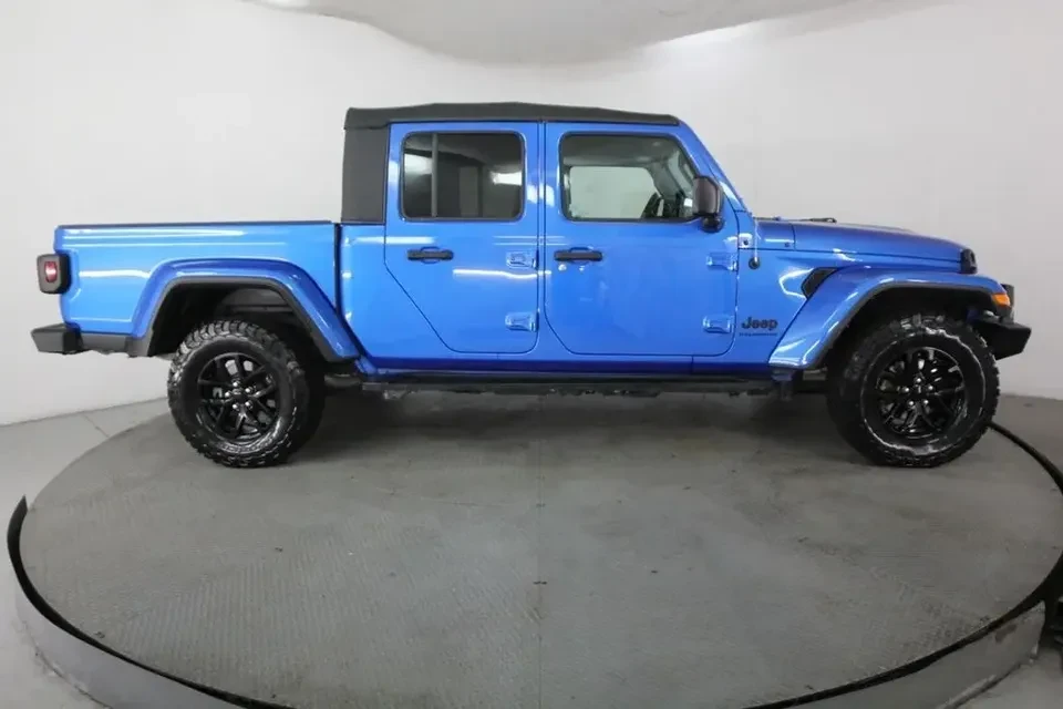2023 Jeep JT Gladiator - Image 4 of 17
