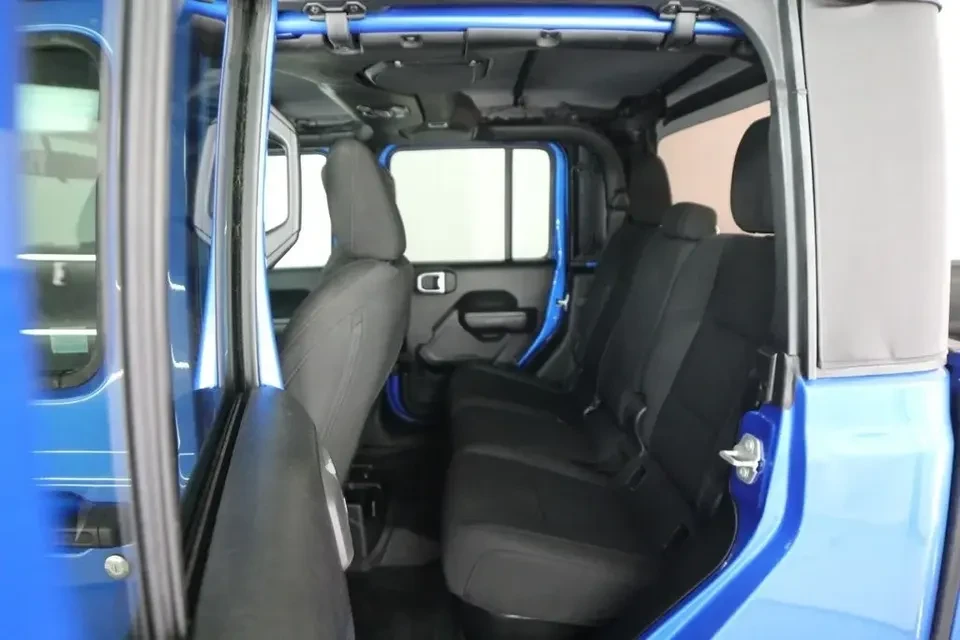 2023 Jeep JT Gladiator - Image 11 of 17