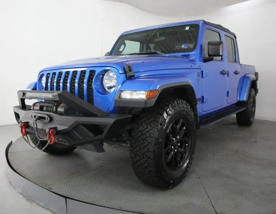 2023 Jeep JT Gladiator - Image 2 of 17