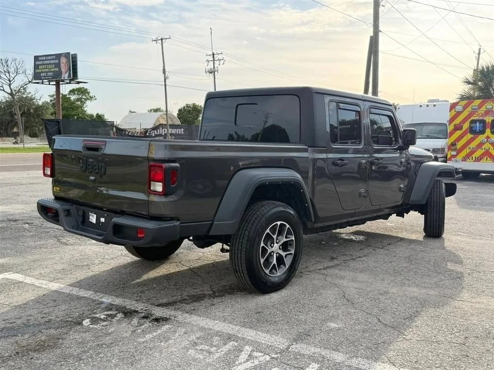 2023 Jeep JT Gladiator - Image 3 of 20