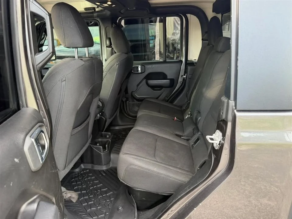 2023 Jeep JT Gladiator - Image 11 of 20