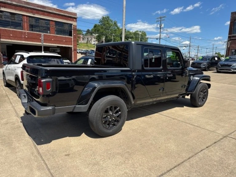 2023 Jeep JT Gladiator - Image 6 of 19