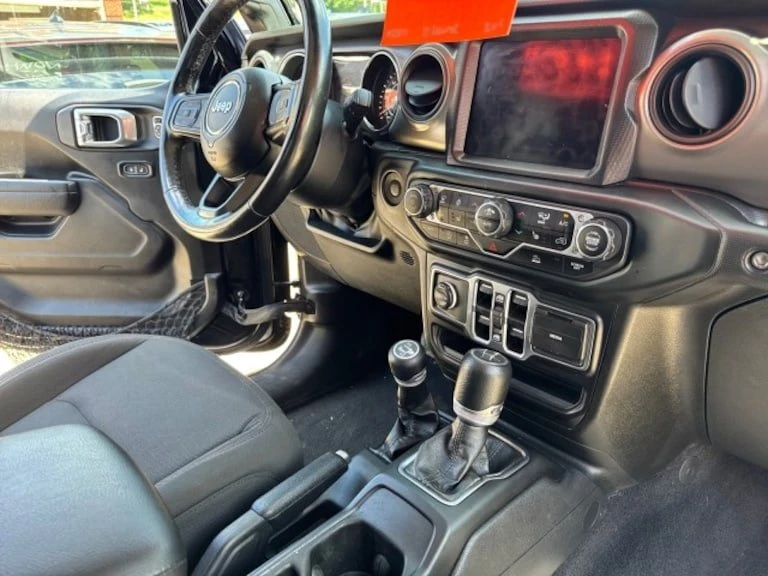 2023 Jeep JT Gladiator - Image 14 of 19