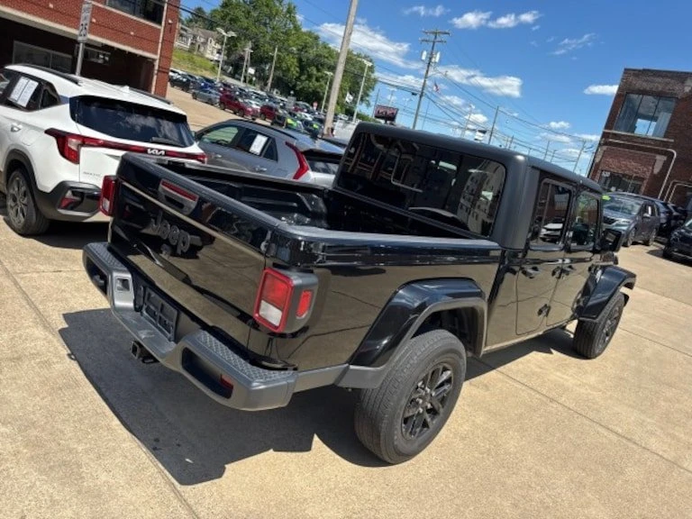 2023 Jeep JT Gladiator - Image 7 of 19