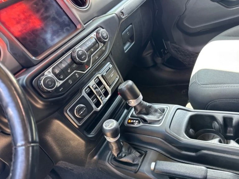 2023 Jeep JT Gladiator - Image 12 of 19