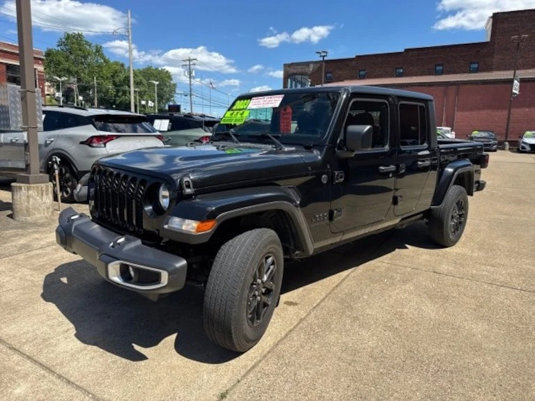 2023 Jeep JT Gladiator - Image 18 of 19