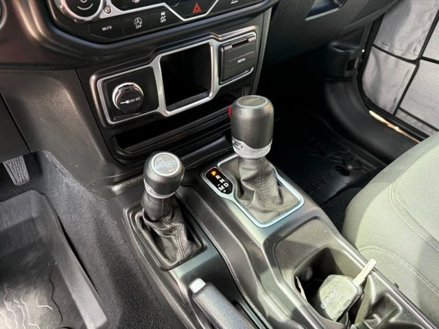 2023 Jeep JT Gladiator - Image 16 of 20