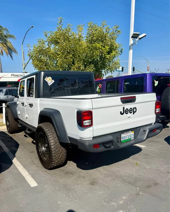 2023 Jeep JT Gladiator - Image 5 of 5