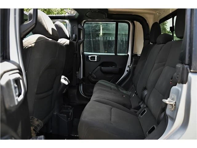2023 Jeep JT Gladiator - Image 10 of 12