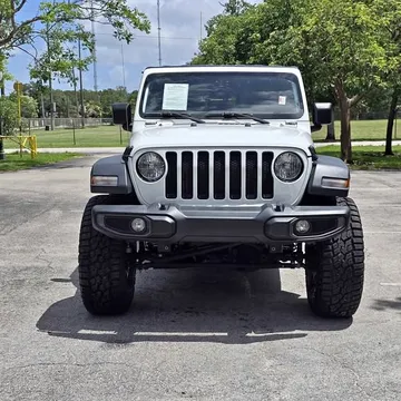 2023 Jeep Gladiator Sport Pickup 4D 5 ft