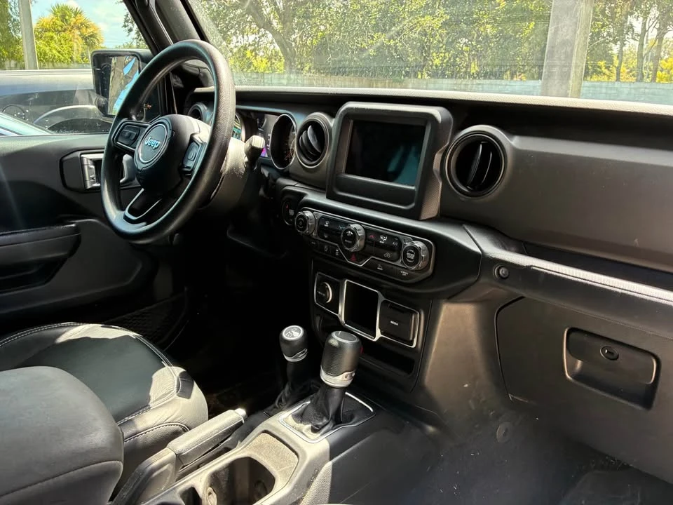 2023 Jeep JT Gladiator - Image 6 of 8