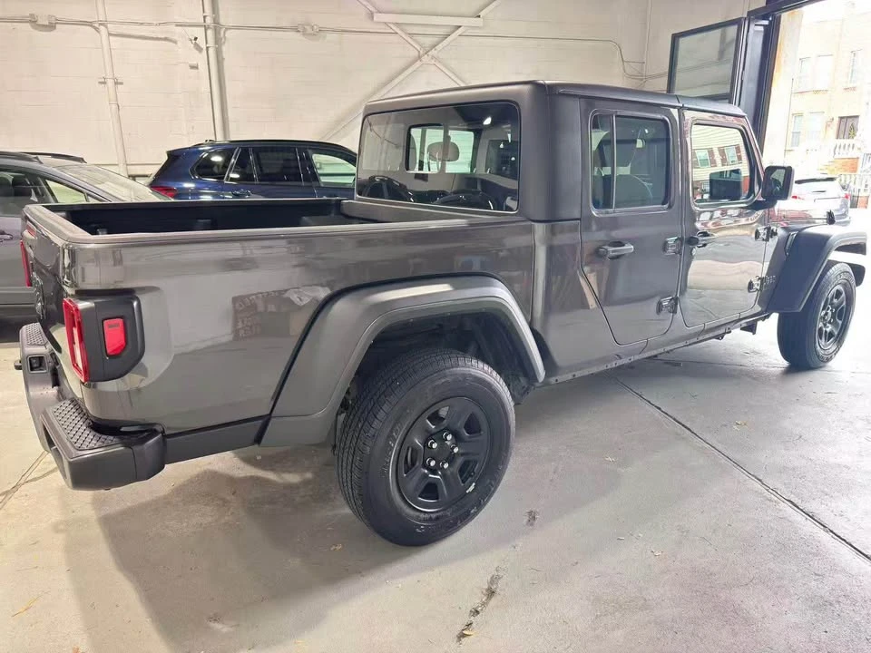 2023 Jeep JT Gladiator - Image 4 of 15