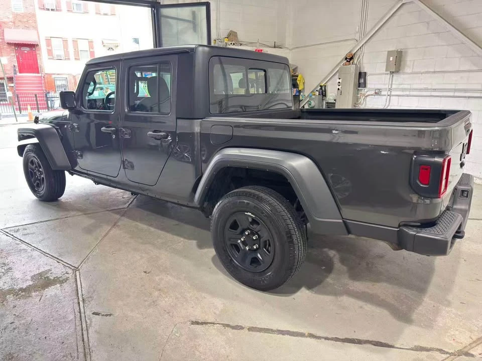 2023 Jeep JT Gladiator - Image 5 of 15
