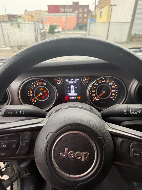 2023 Jeep JT Gladiator - Image 7 of 7