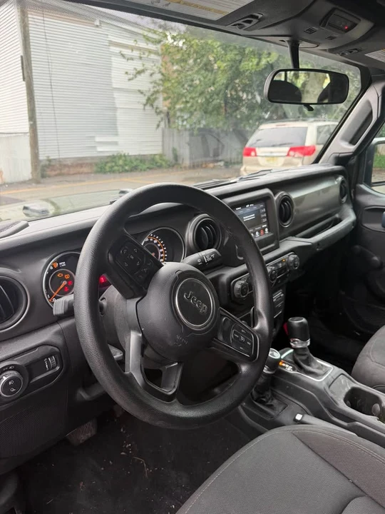2023 Jeep JT Gladiator - Image 4 of 7