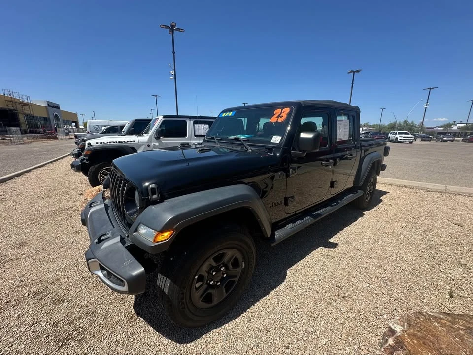 2023 Jeep JT Gladiator - Image 2 of 6