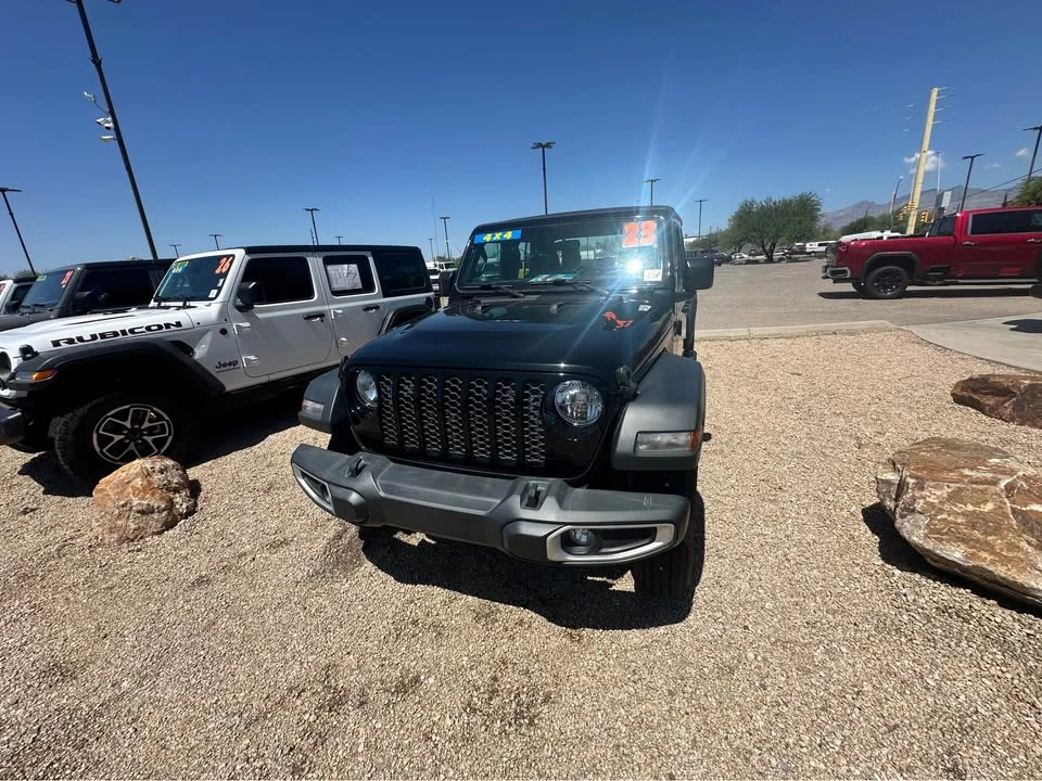 2023 Jeep JT Gladiator - Image 3 of 6