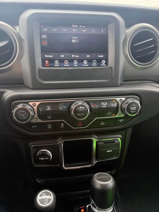 2023 Jeep JT Gladiator - Image 13 of 16