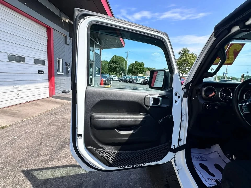 2023 Jeep JT Gladiator - Image 11 of 16