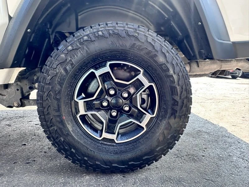 2023 Jeep JT Gladiator - Image 16 of 16