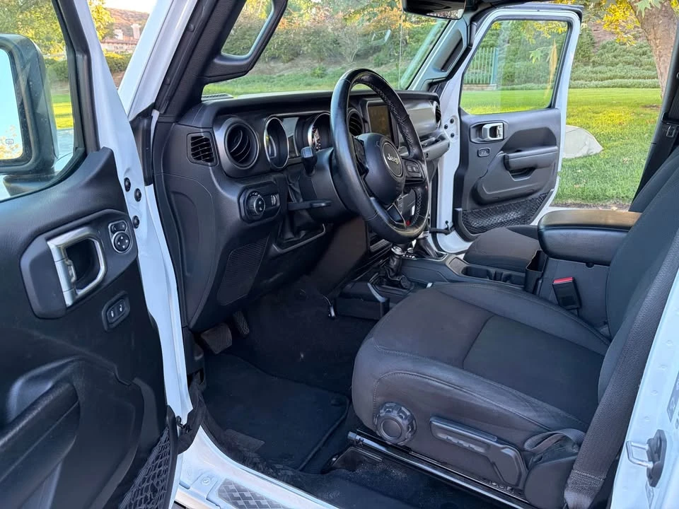 2023 Jeep JT Gladiator - Image 14 of 20