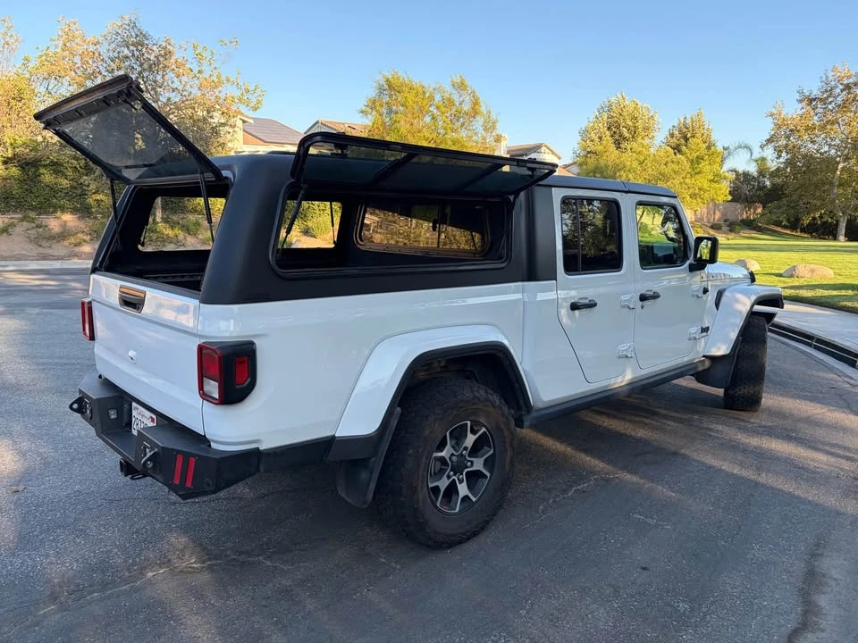 2023 Jeep JT Gladiator - Image 10 of 20