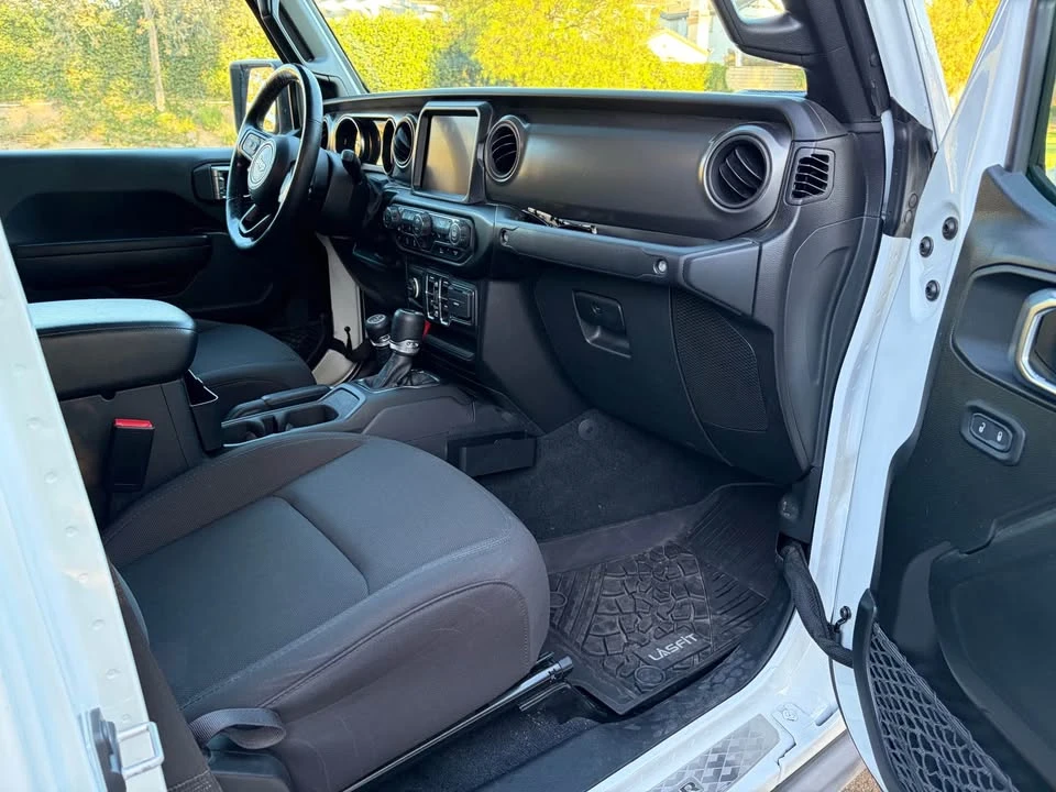 2023 Jeep JT Gladiator - Image 11 of 20