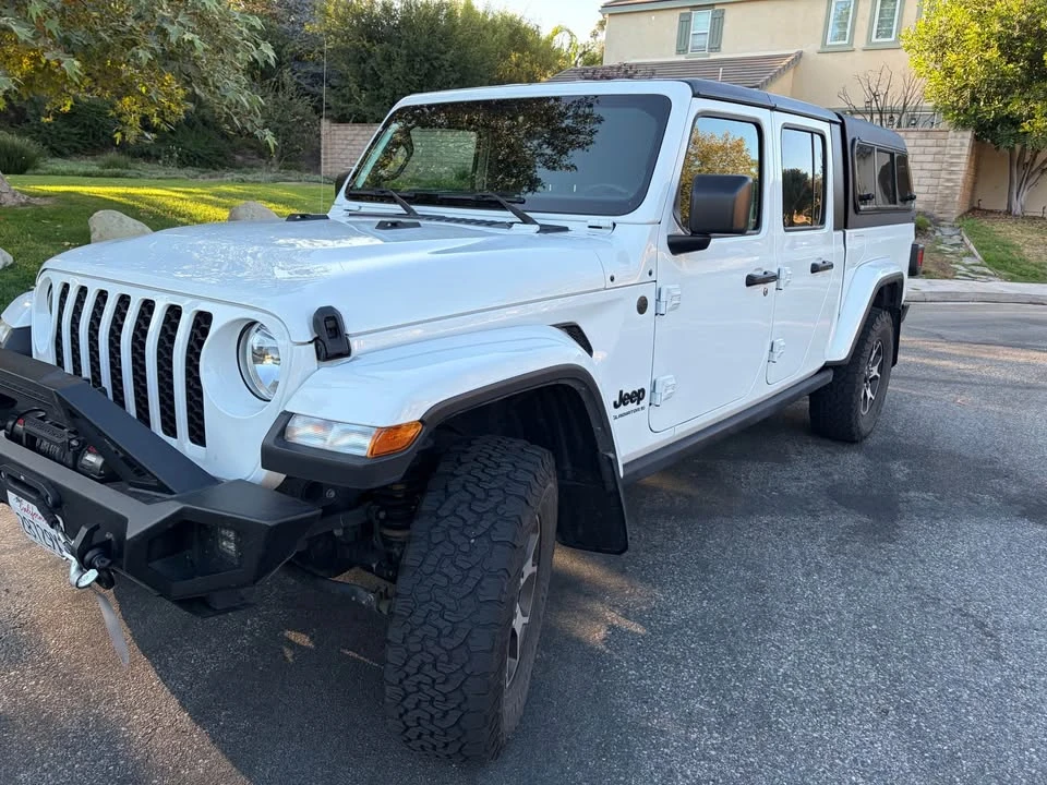 2023 Jeep JT Gladiator - Image 2 of 20