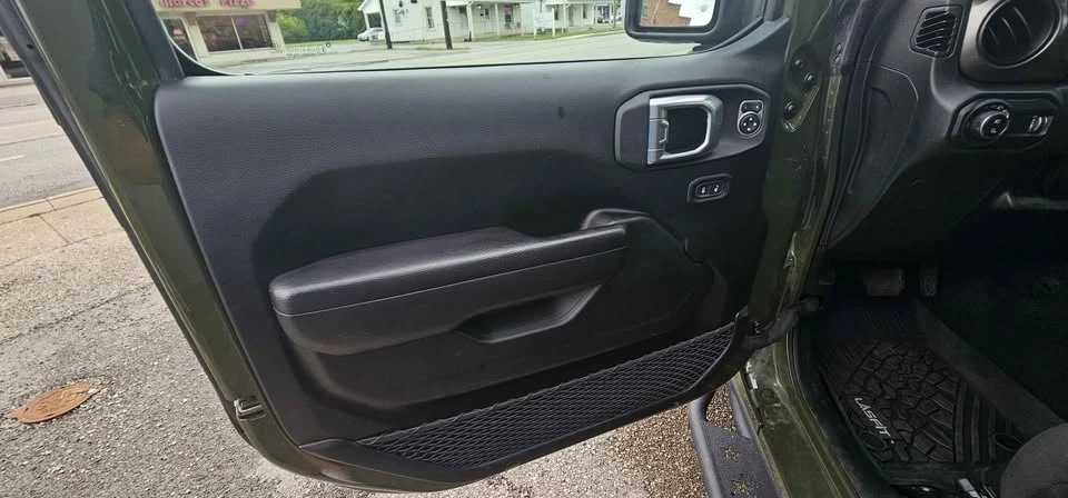 2023 Jeep JT Gladiator - Image 12 of 16