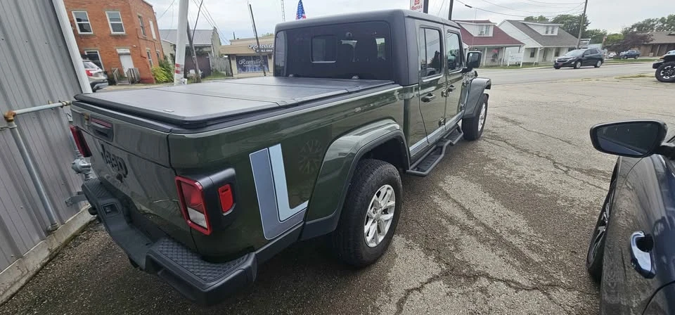 2023 Jeep JT Gladiator - Image 4 of 16